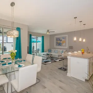  Holiday home Lovely Townhouse 4beds 3bath Pool 18 Min From United States
